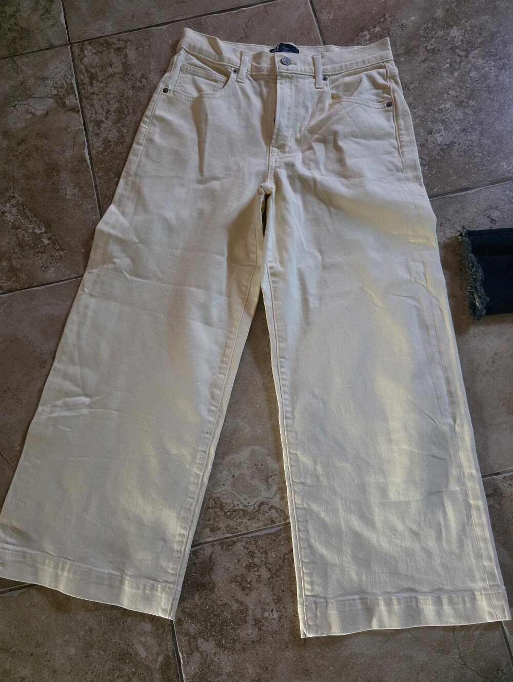 Womens Wide-Leg Jeans in Off-White Light Yellow